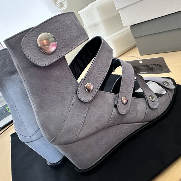 🔥 FIRE SALE CLOSET CLOSING🔥 Rare Opening Ceremony Suede Wedge Sandal Iris Blue - Picture 3 of 11